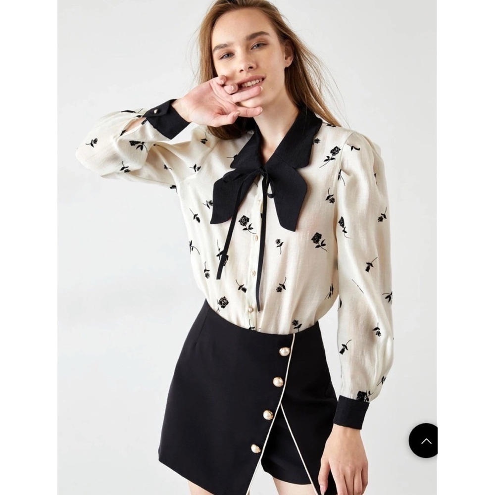 J.ING Bow Tie Blouse Cream Floral Pearl Button Romantic Office Top Small - Picture 12 of 14